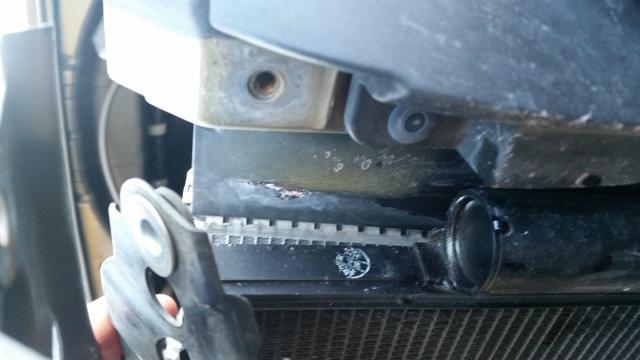 ハリアーの修理です。