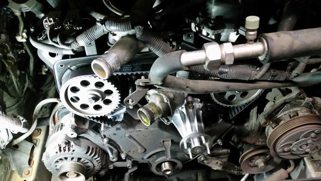 今日はエルグランドのタイベル交換ですな。